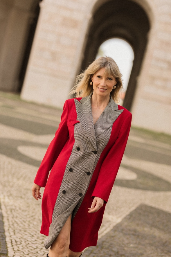 CONTRAST COAT